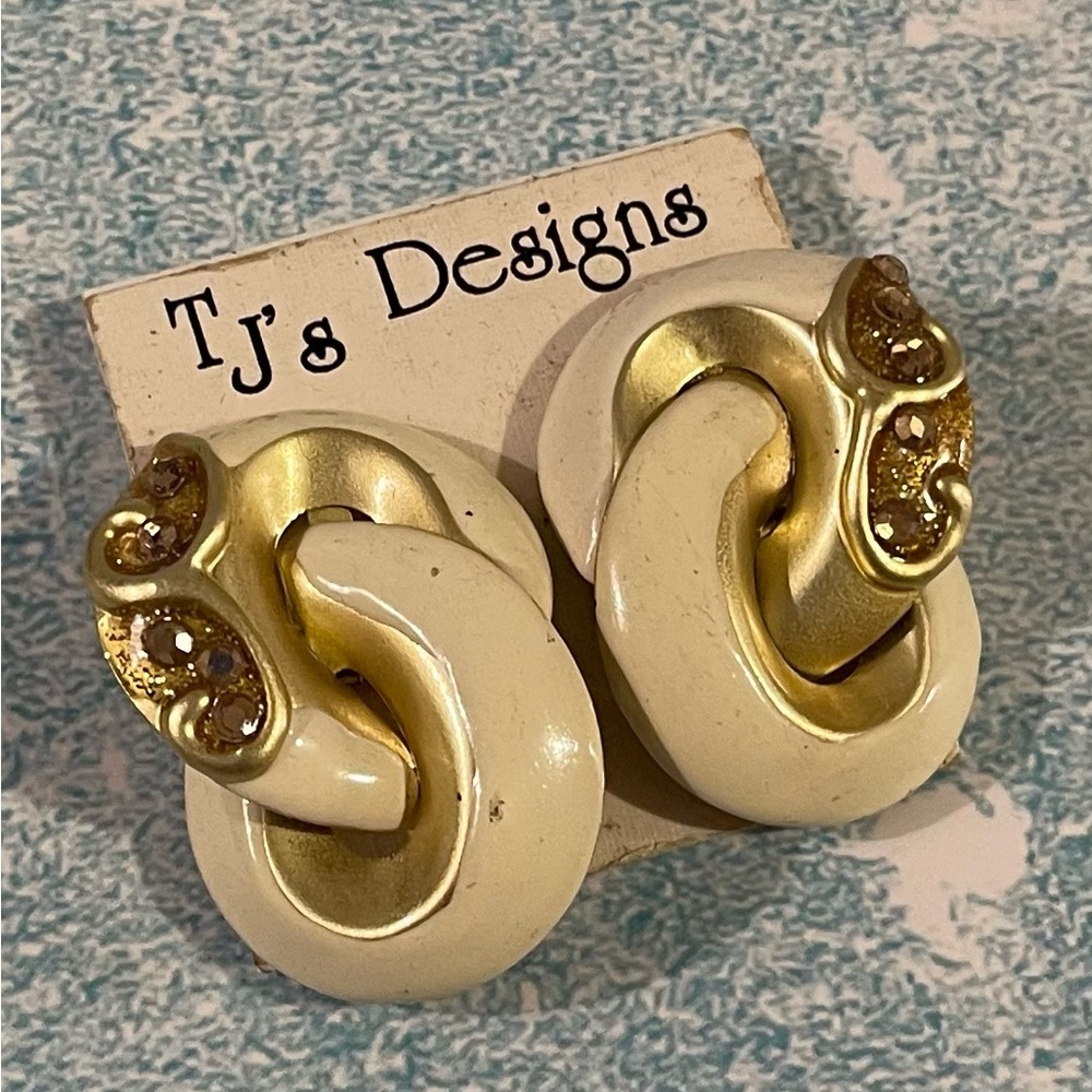 NEW TJ's Design Clip On Earrings